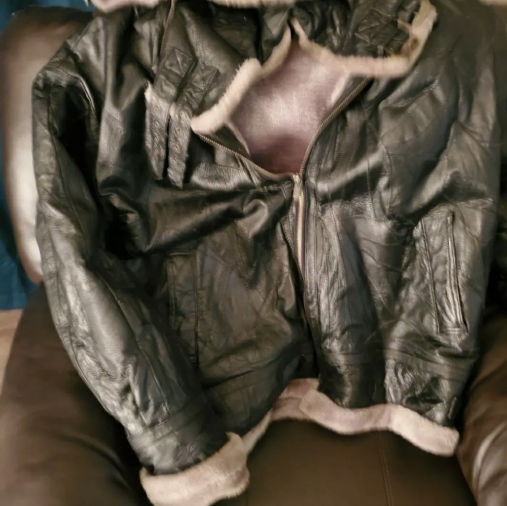 Mens Black Leather Bomber Jacket